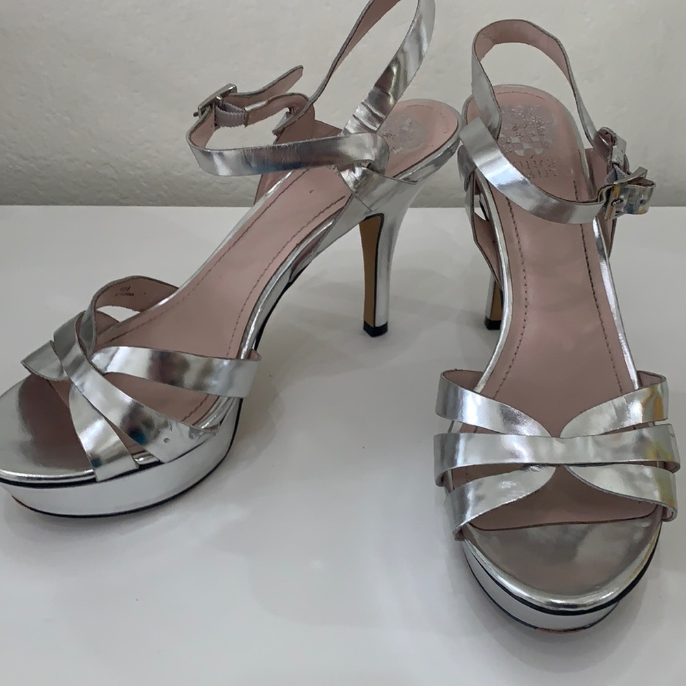 Vince Camuto Silver Leather Heels Size 9
